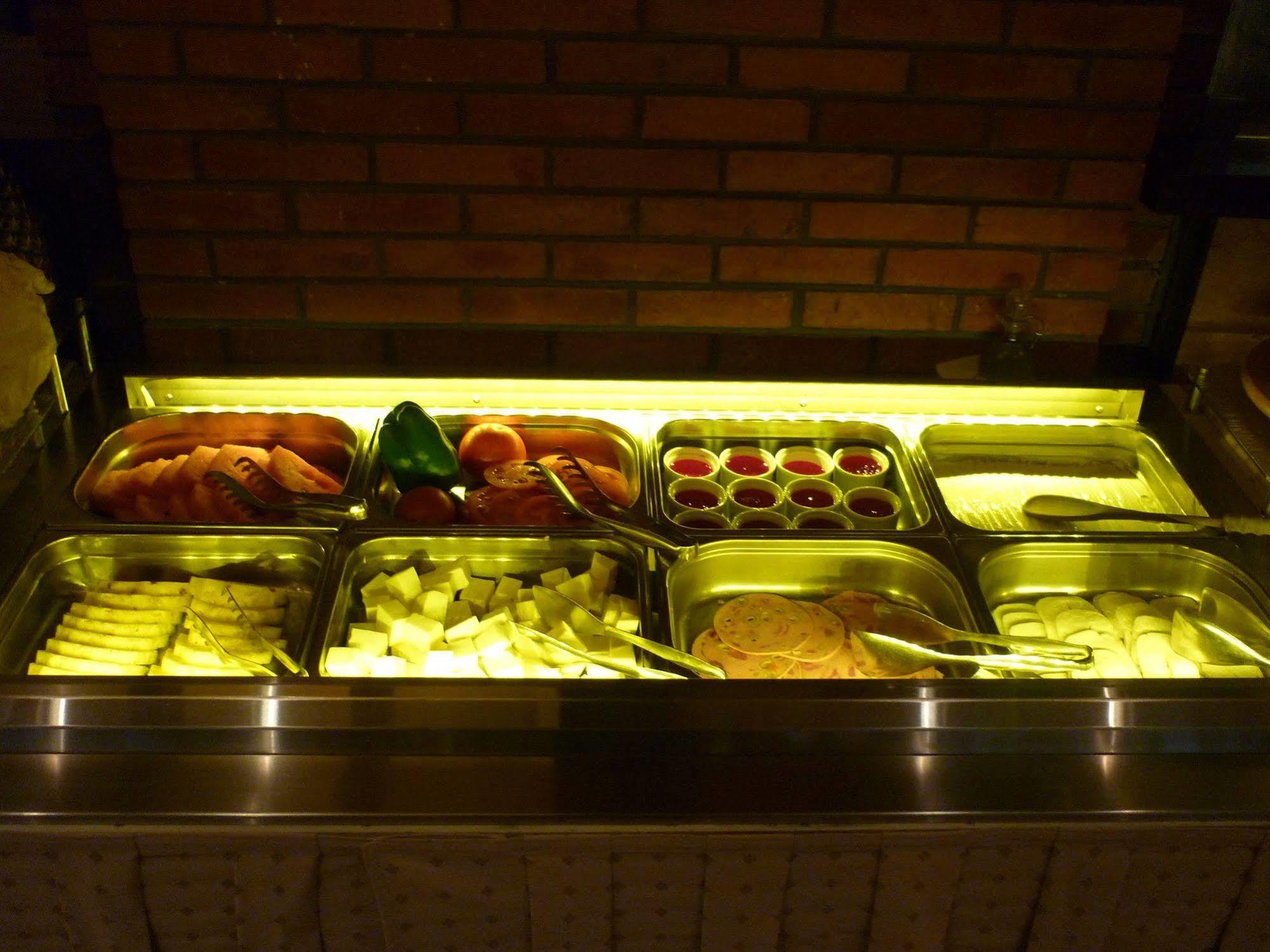 Promenade Hotel Zalqa Εξωτερικό φωτογραφία