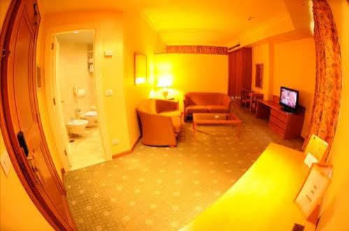 Promenade Hotel Zalqa Εξωτερικό φωτογραφία